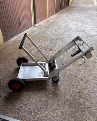 Carrello elettrico professional per go-kart.