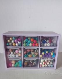 Cassettiera con perle