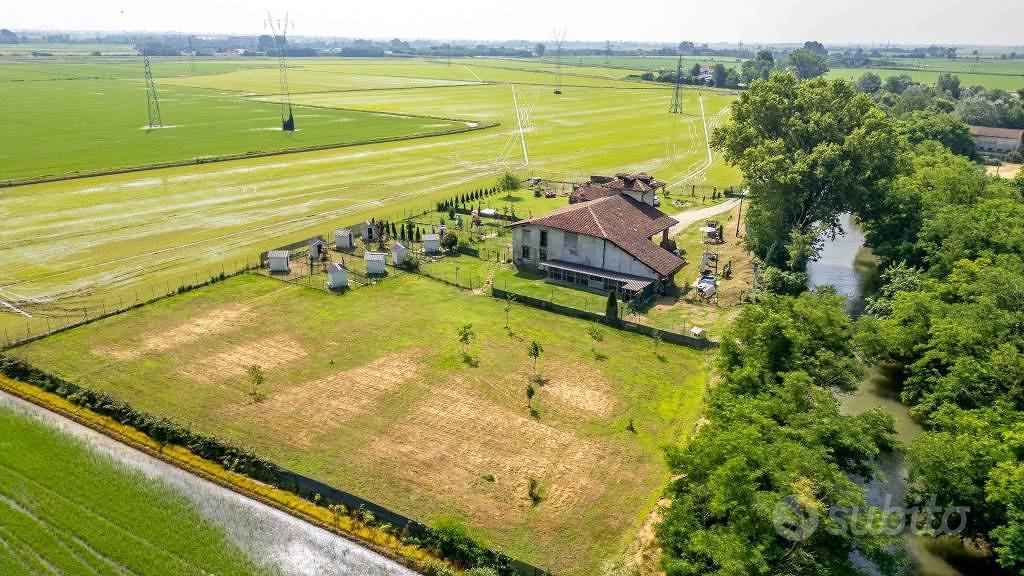 Rustico / Casale di 1240 m² con 4 locali a Milano - Vista 5