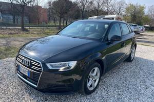 Audi A3 SPB 1.4 TFSI S tronic g-tron Business