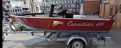 Canadian 445 bassboats