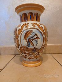 Vaso decorato a mano p