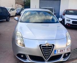 Alfa Romeo Giulietta 1.6 JTDm-2 105 CV Exclusive p