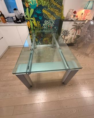 Tavolo allungabile in cristallo