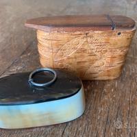 2 VECCHIE TABACCHIERE IN LEGNO CORNO OSSO VINTAGE