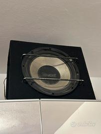 Subwoofer magnat competo di amplificatore