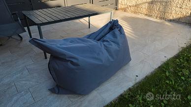 Pouf da esterno, a sacco forma cuscino gigante