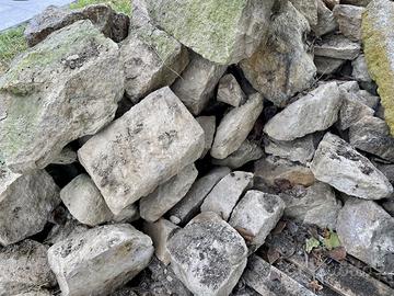 Pietre trachite per murature sassi muretto giadino