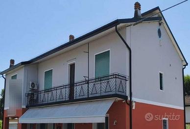 Immobile in asta di 357 m² con più di 5 locali a M