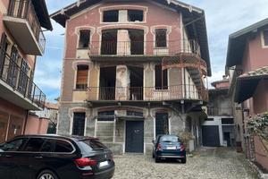 Centro, proprieta' di pregio di mq.800