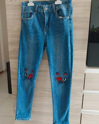 Jeans slim bambina con ricamo gatto – NUOVI – 8/10