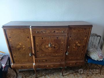 Grande mobile bar di legno ontarsiato