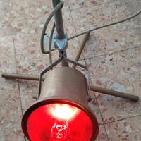 Lampada rossa artigianale riscaldante 