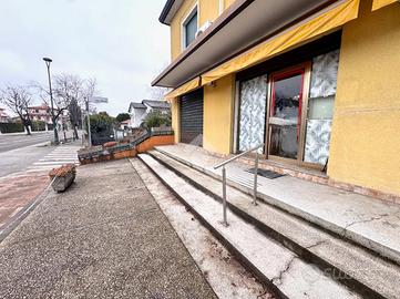 NEGOZIO A VENEZIA