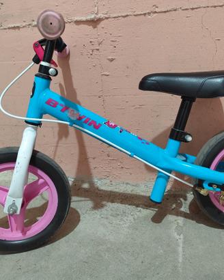 Bicicletta senza pedali 