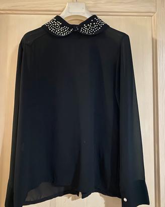 Camicia nera con dettagli nel collo