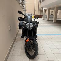 Ktm 790 S - SI VALUTANO PERMUTE O SCAMBI