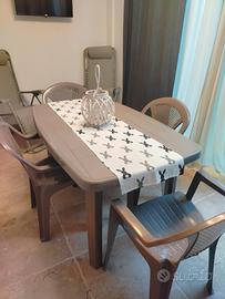 set tavolo e sedie colore tortora 