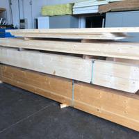 Travi in legno di abete lamellare