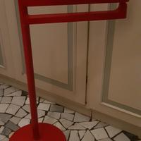 Appendiasciuamani da bagno rosso