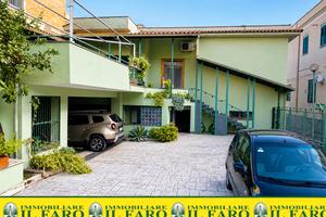 Villa indipendente con giardino