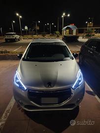 Peugeot 208 2012 