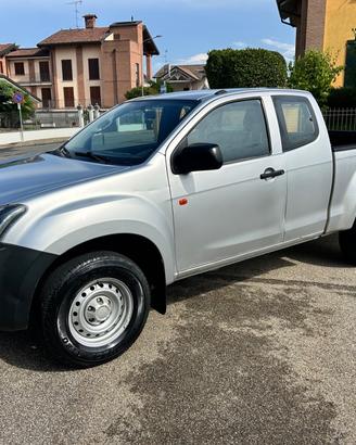 Isuzu D-Max 1.9 Space Cab Satellite 4WD A/C