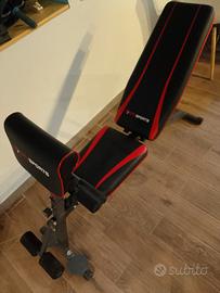 Panca, manubri e sacco boxe.