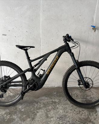 Specialized Turbo Levo 2023 E-MTB – Solo 500 km