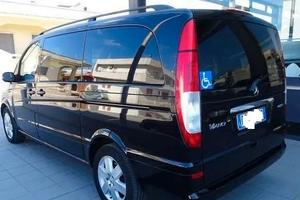 mercedes Viano con anteriore bruciato