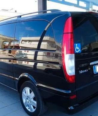 mercedes Viano con anteriore bruciato