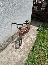 Bmx arancione
