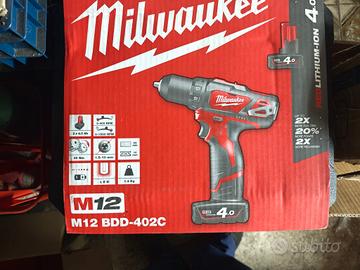 Milwaukee M12 BDD-402C Trapano avvitatore 12V