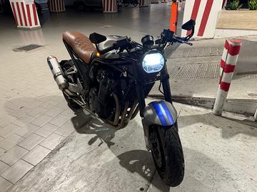 Suzuki GSF 1200 Bandit - Cafè Racer