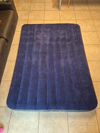 Materasso gonfiabile con pompa elettrica