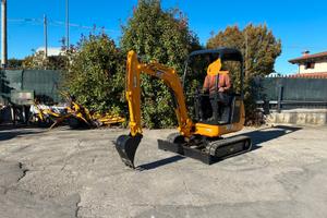 E272- Escavatore 18 q JCB 8018 allargabile