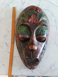 Maschera tribale della Malesia contro il malocchio