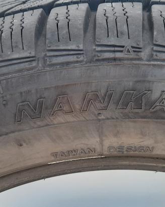 4 gomme NANKANG 195 55 15 M+S
