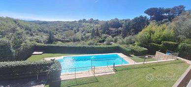Villa di 200 m² con più di 5 locali a Morlupo