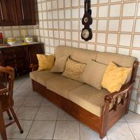 Divano in legno massello