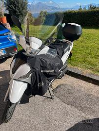 People s 200 i bianco settembre 2025 1300 km