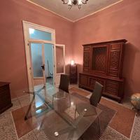 Scrivania in vetro temperato 