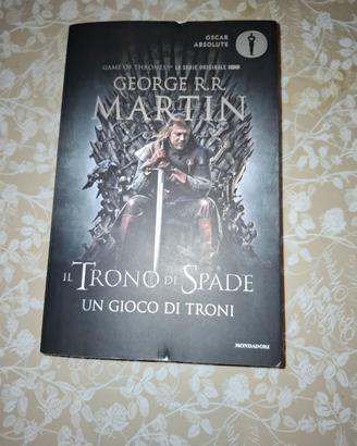 IL TRONO DI SPADE - UN GIOCO DI TRONI