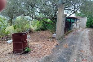 Terreno zona Castanea con deposito