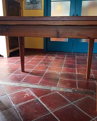 Tavolo da pranzo in larice