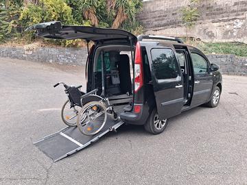 Renault Kangoo Pianale ribassato con rampa disabil