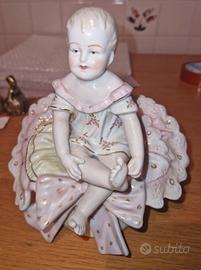 STATUETTA VINTAGE IN PORCELLANA