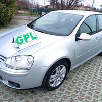 Volkswagen Golf 5 1.6 GPL 5p.