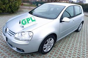 Volkswagen Golf 5 1.6 GPL 5p.