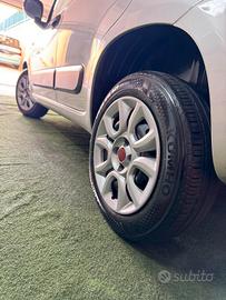 FIAT PANDA DA VETRINA UNICO PROPRIETARIO 2014